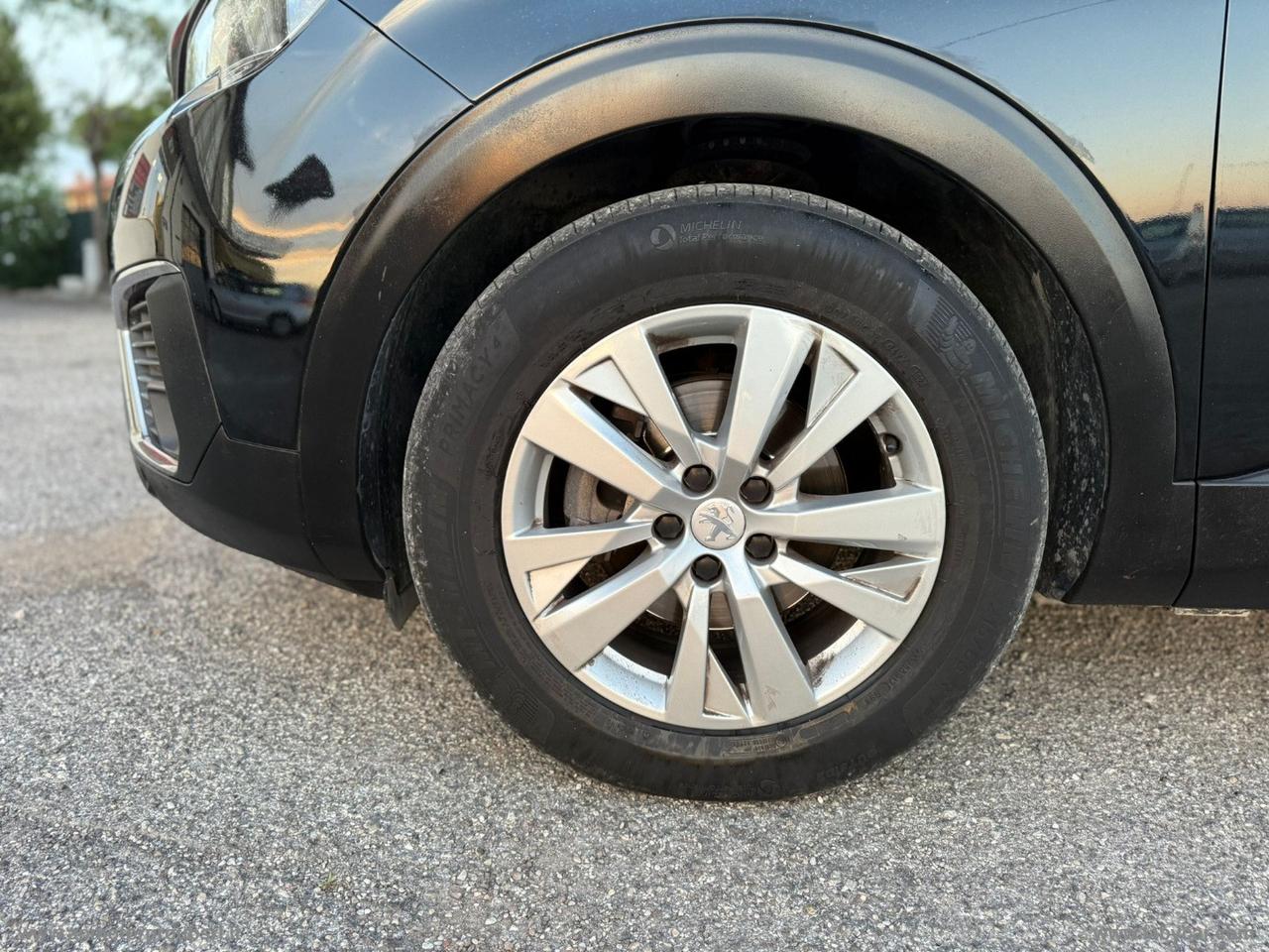 PEUGEOT 5008 BlueHDi 130 S&S EAT8 Allure
