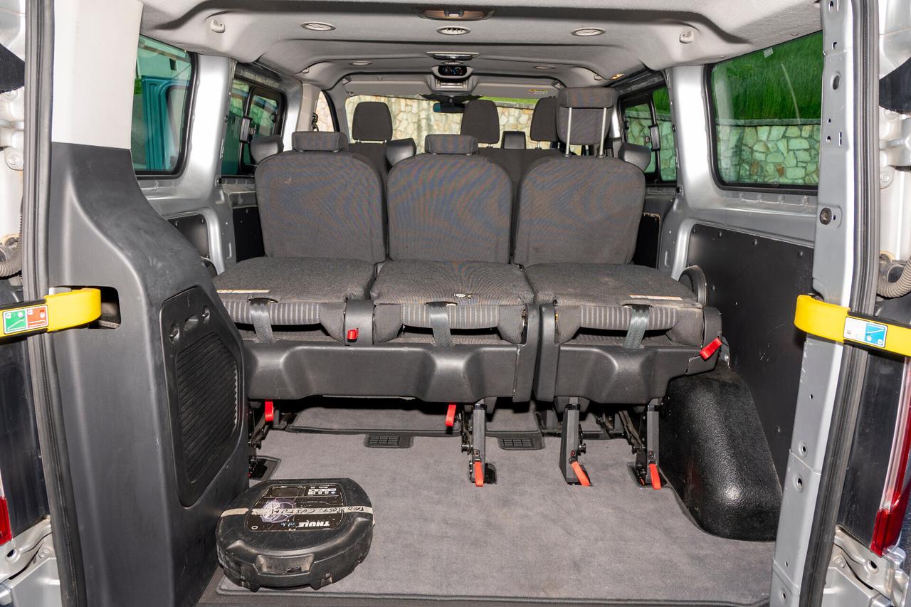 Ford Transit Custom 2.2 TDCi 125CV - 9 POSTI