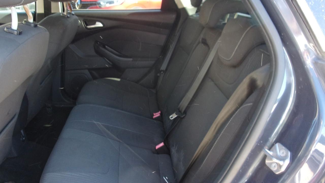 Ford Focus 1.6 120 CV GPL SW Titanium