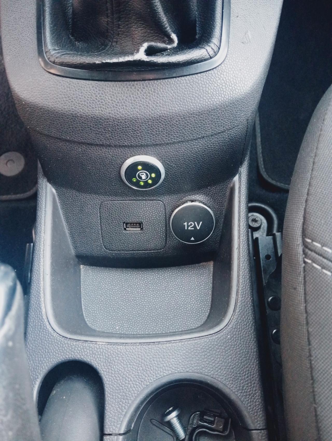 Ford Fiesta 1.4 3 porte Bz.- GPL Black & White Edition