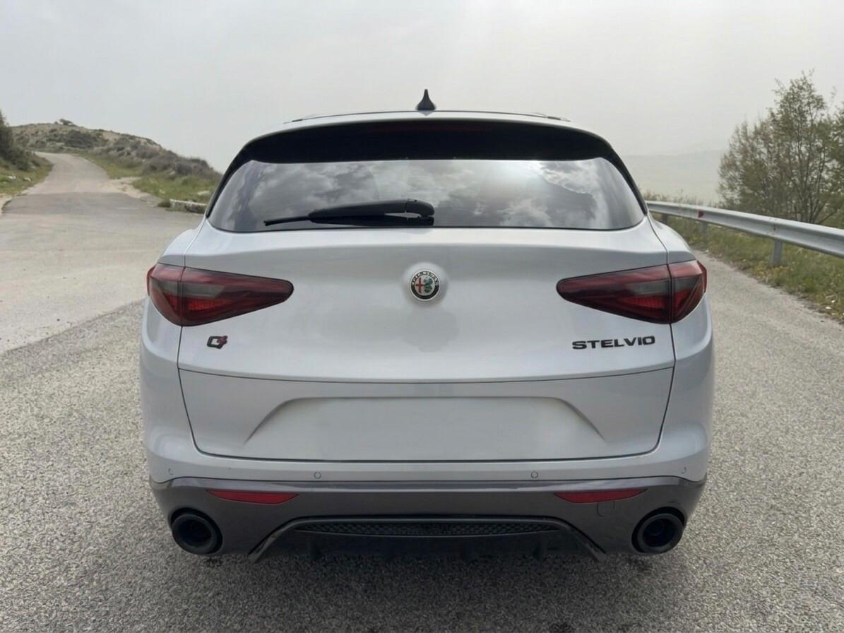 Alfa Romeo Stelvio 2.2 Turbodiesel 210 CV AT8 Q4 Estrema