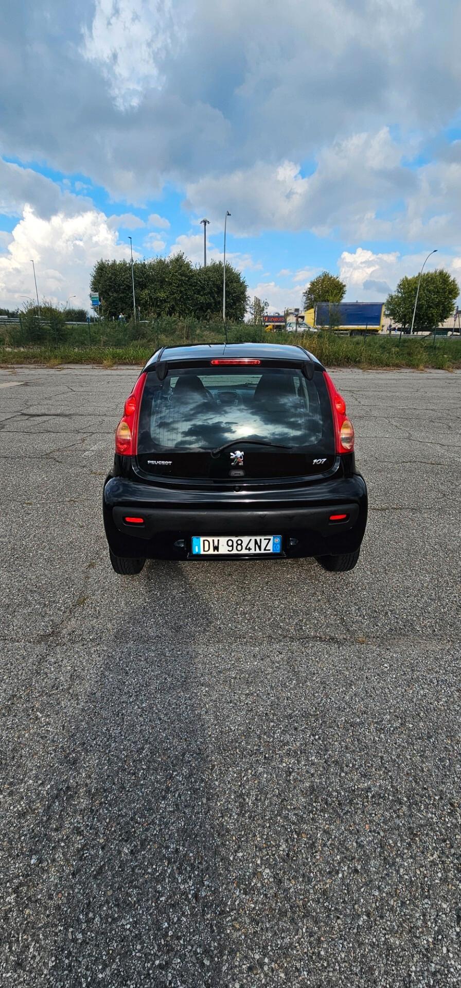 Peugeot 107 1.0 68CV 5p. Desir