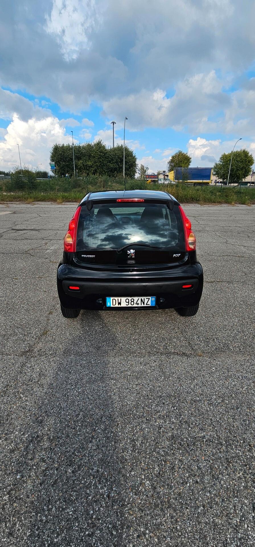 Peugeot 107 1.0 68CV 5p. Desir