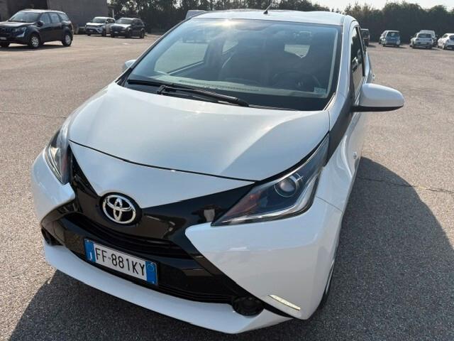 Toyota Aygo 1.0 VVT-i 69 CV 5 porte x-play