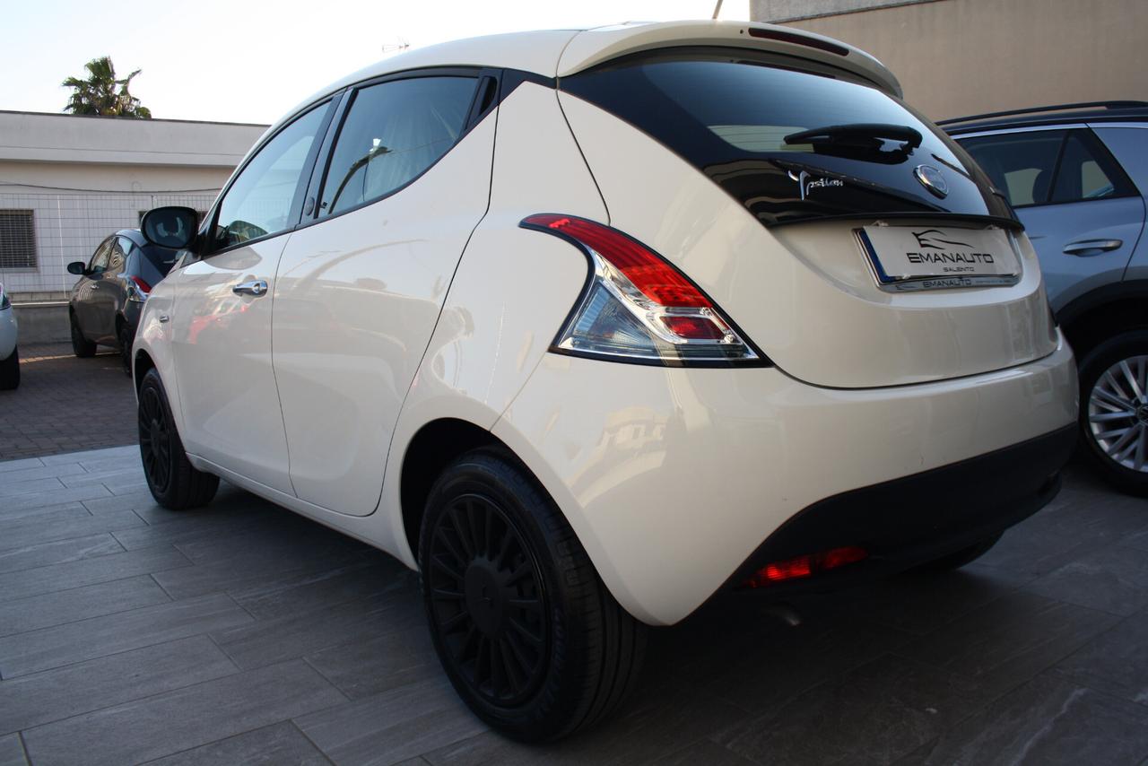 LANCIA YPSILON 1.0 HYBRID 70CV " 878KM "