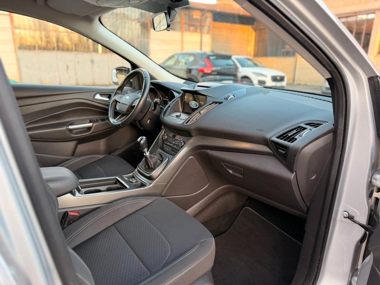 Ford Kuga 1.5 TDCI 120 CV S&S 2WD ST-Line Business