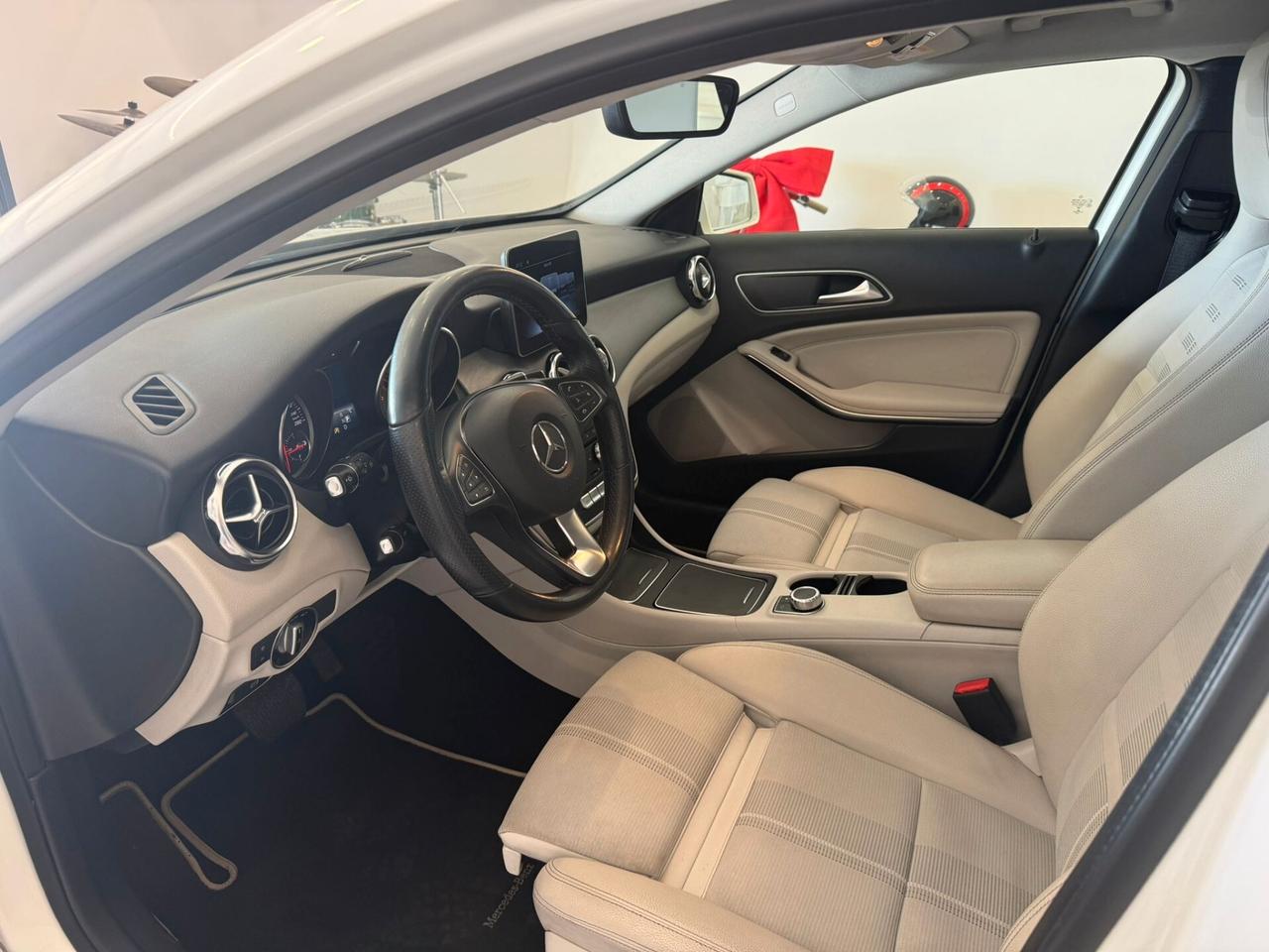 Mercedes GLA 200d 4Matic Sport IVAESPOSTA 2019