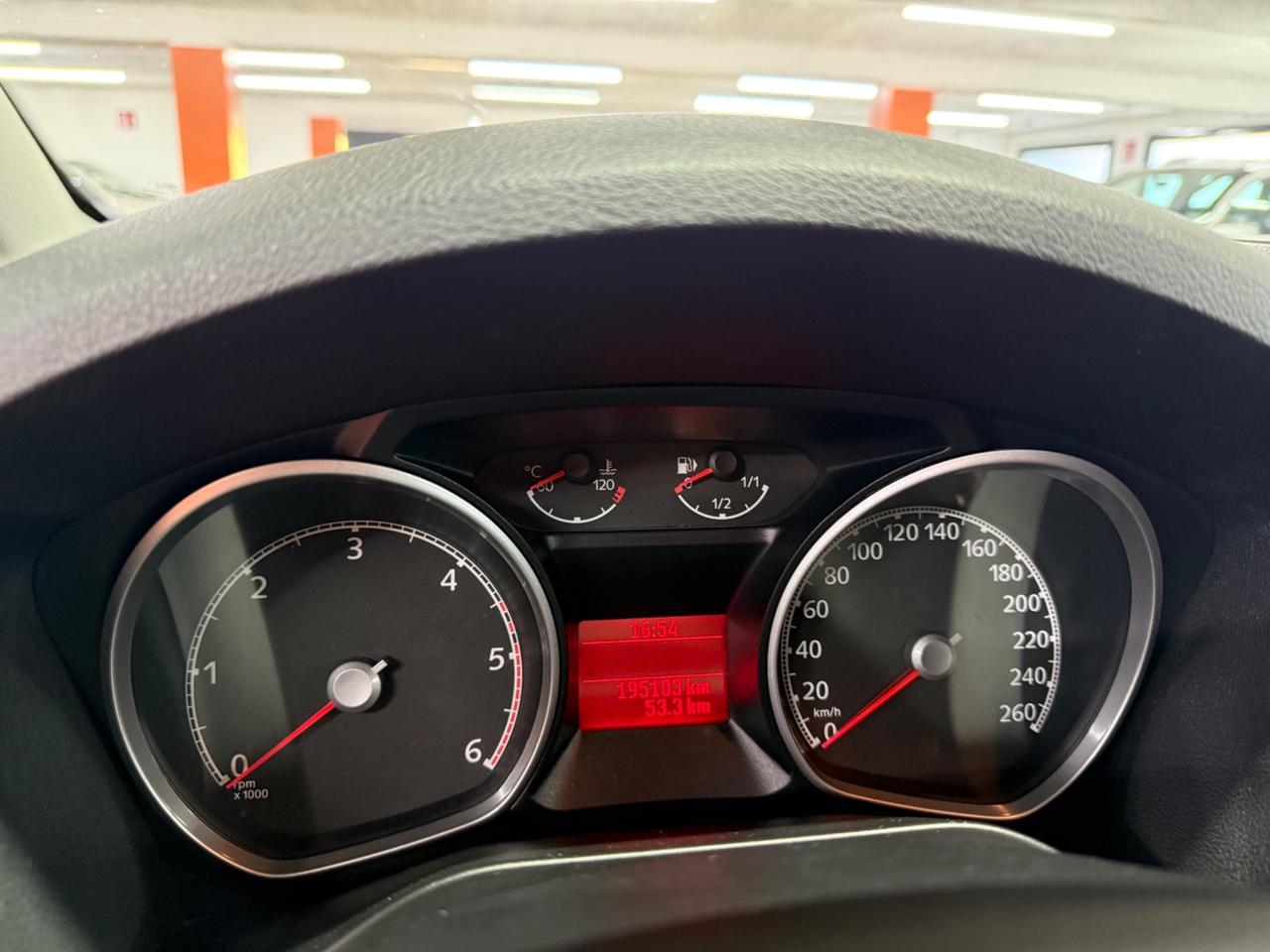 Ford Galaxy 2.0 da 140 CV - Gancio Traino Estraibile 7 posti