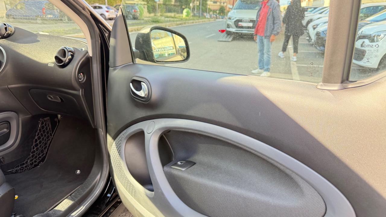 Smart ForTwo 90 0.9 Turbo Passion LED PANORA SEDILI RISCALDATI BRACCIOLO BLUETOOTH