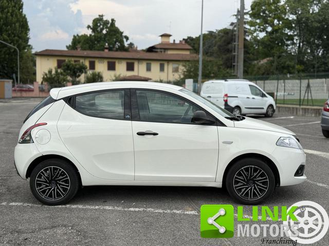 LANCIA Ypsilon elefantino blu