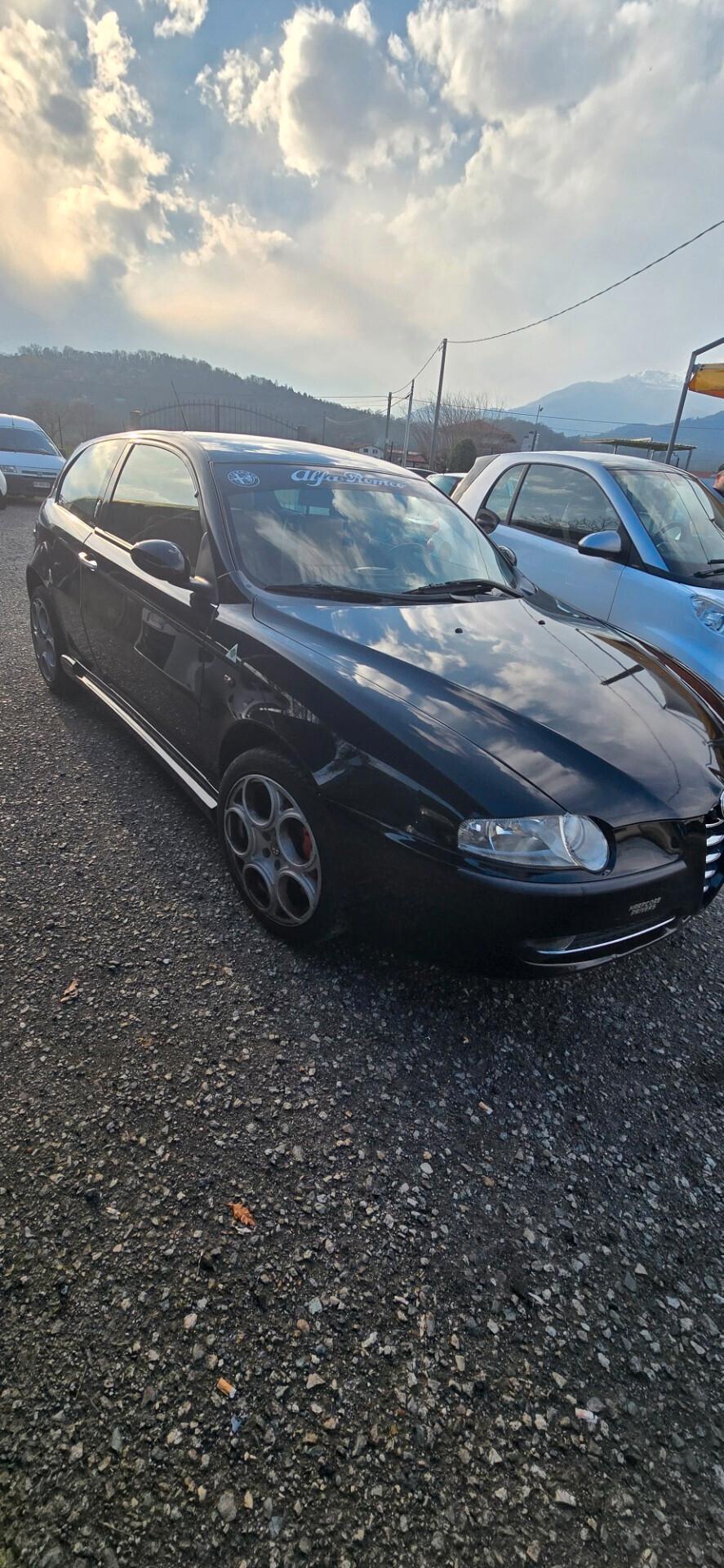 Alfa Romeo 147 1.6i benzina iscritta Asi