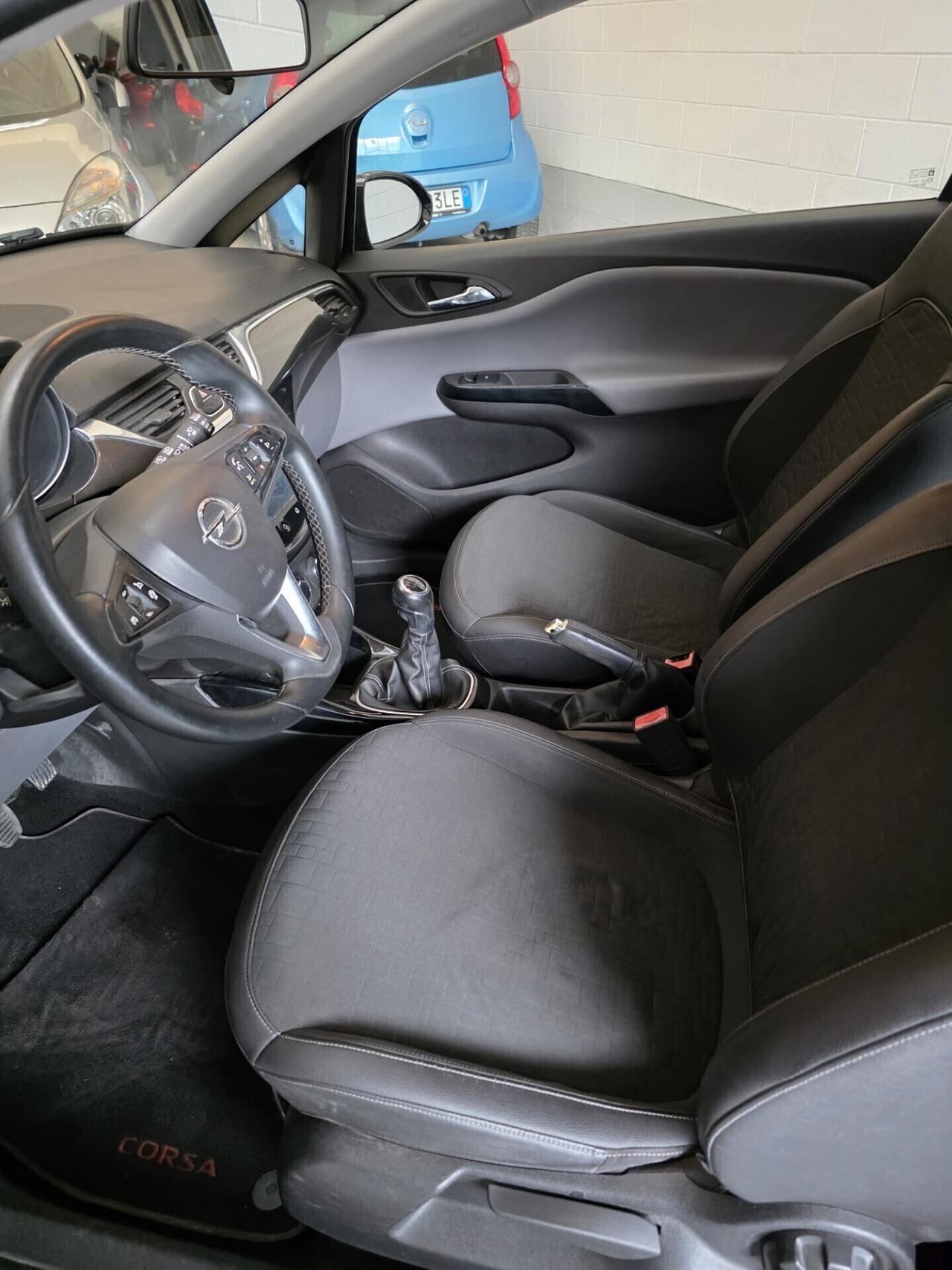 Opel Corsa 1.2 Coupé Cosmo EURO 6