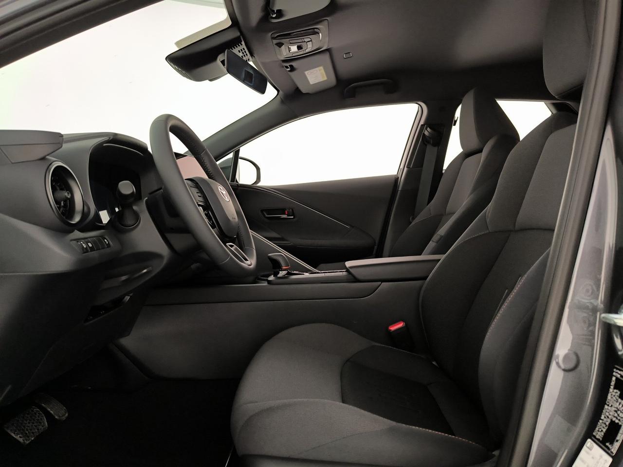 Toyota C-HR 2.0 hv trend awd e-cvt