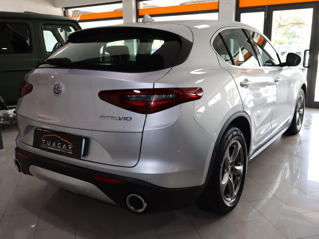 Alfa Romeo Stelvio Executive 2.2 #10872