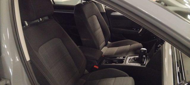 VOLKSWAGEN Passat VAR. 2.0 TDI DSG Business LED