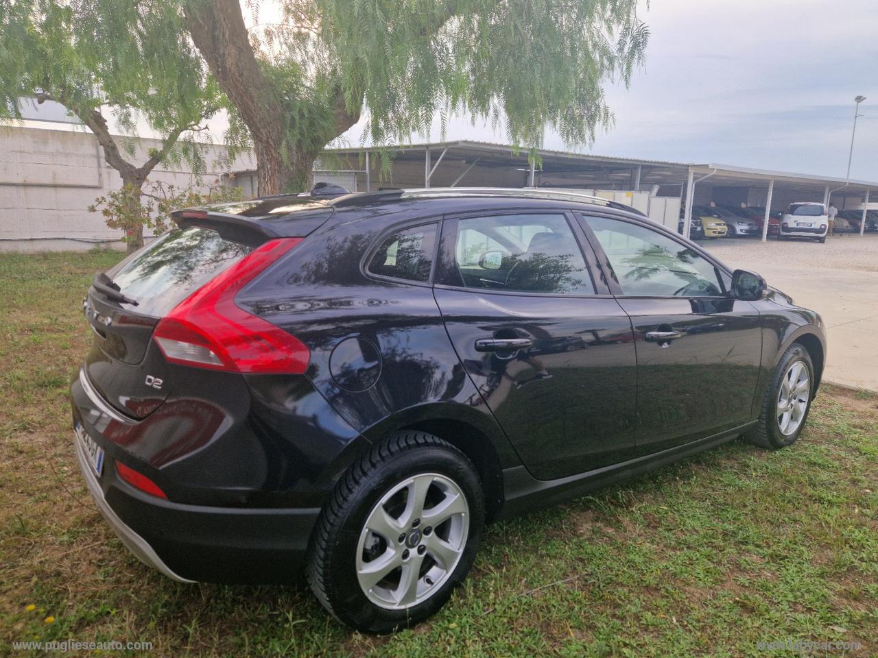 VOLVO V40 Cross Country D2 1.6 Momentum