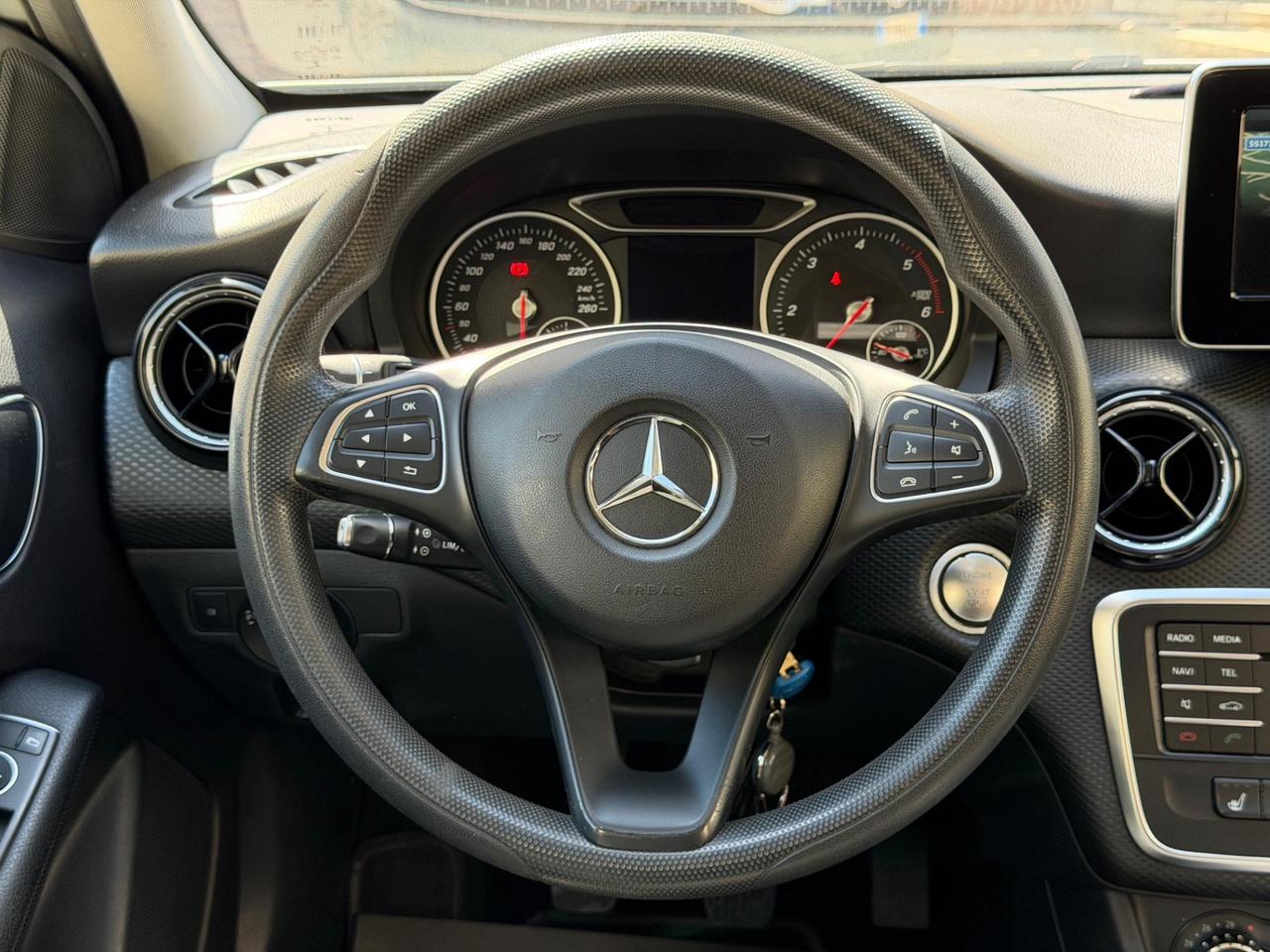 MERCEDES-BENZ A 180 D SPORT 1.5 109 CV