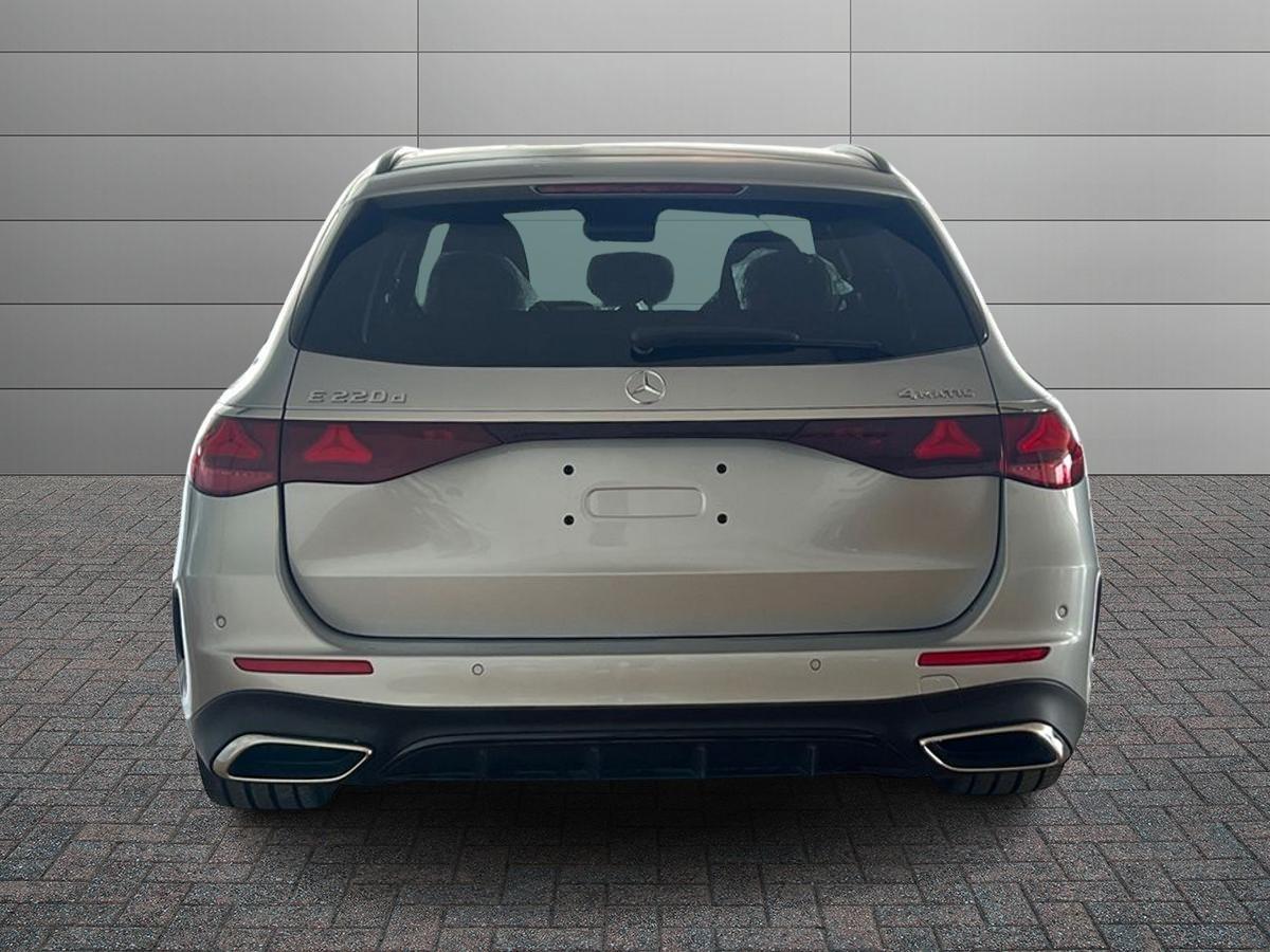 Mercedes-Benz E 220 d 4MATIC Station Wagon