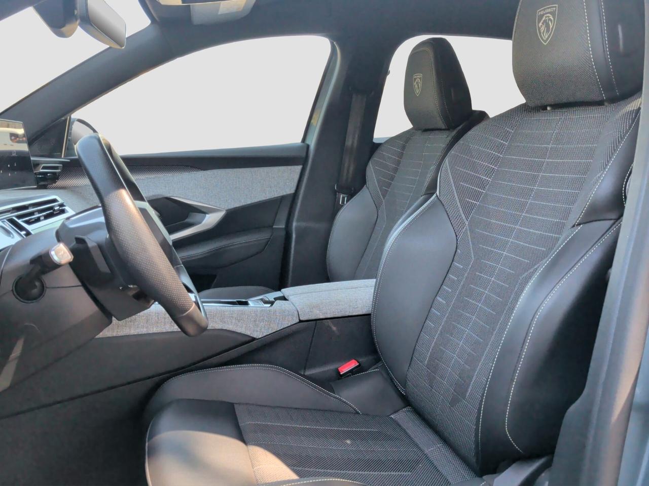 Peugeot 3008 Hybrid 136 e-DCS6 GT 2025
