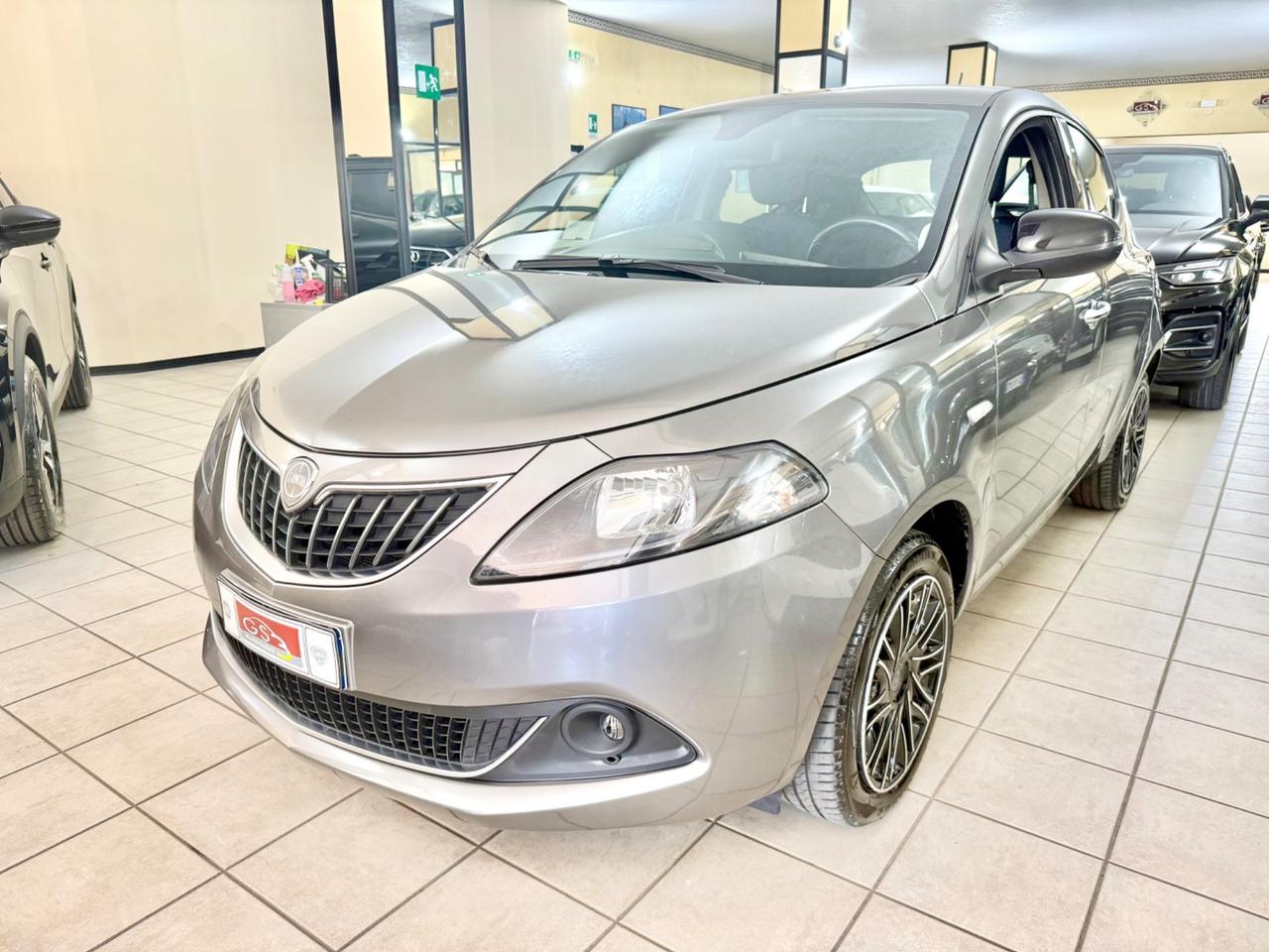 Lancia Ypsilon 1.0 FireFly 5 porte S&S Hybrid Gold
