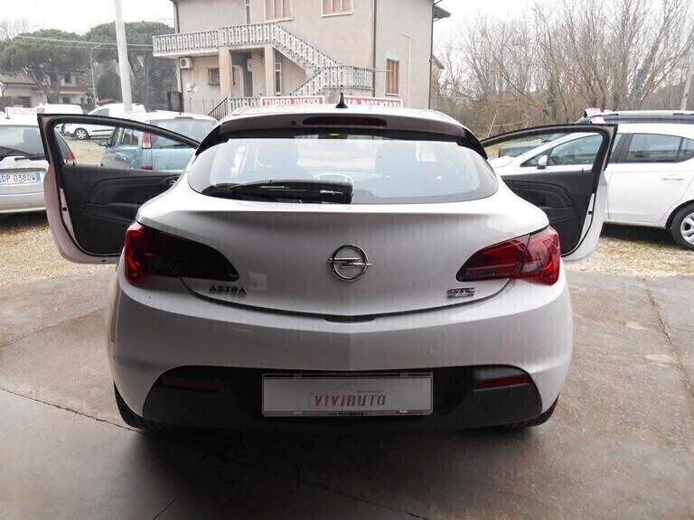 Opel Astra GTC 1.6 CDTI 110CV S&S 3 porte Cosmo
