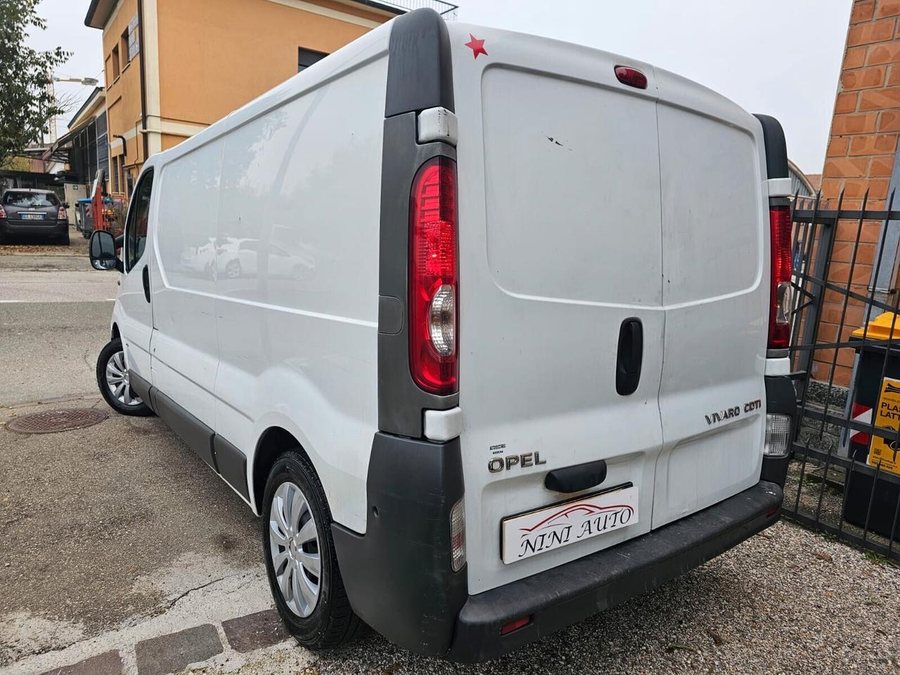 Opel Vivaro 2.0 CDTI 120cv Passo Lungo Furgonato