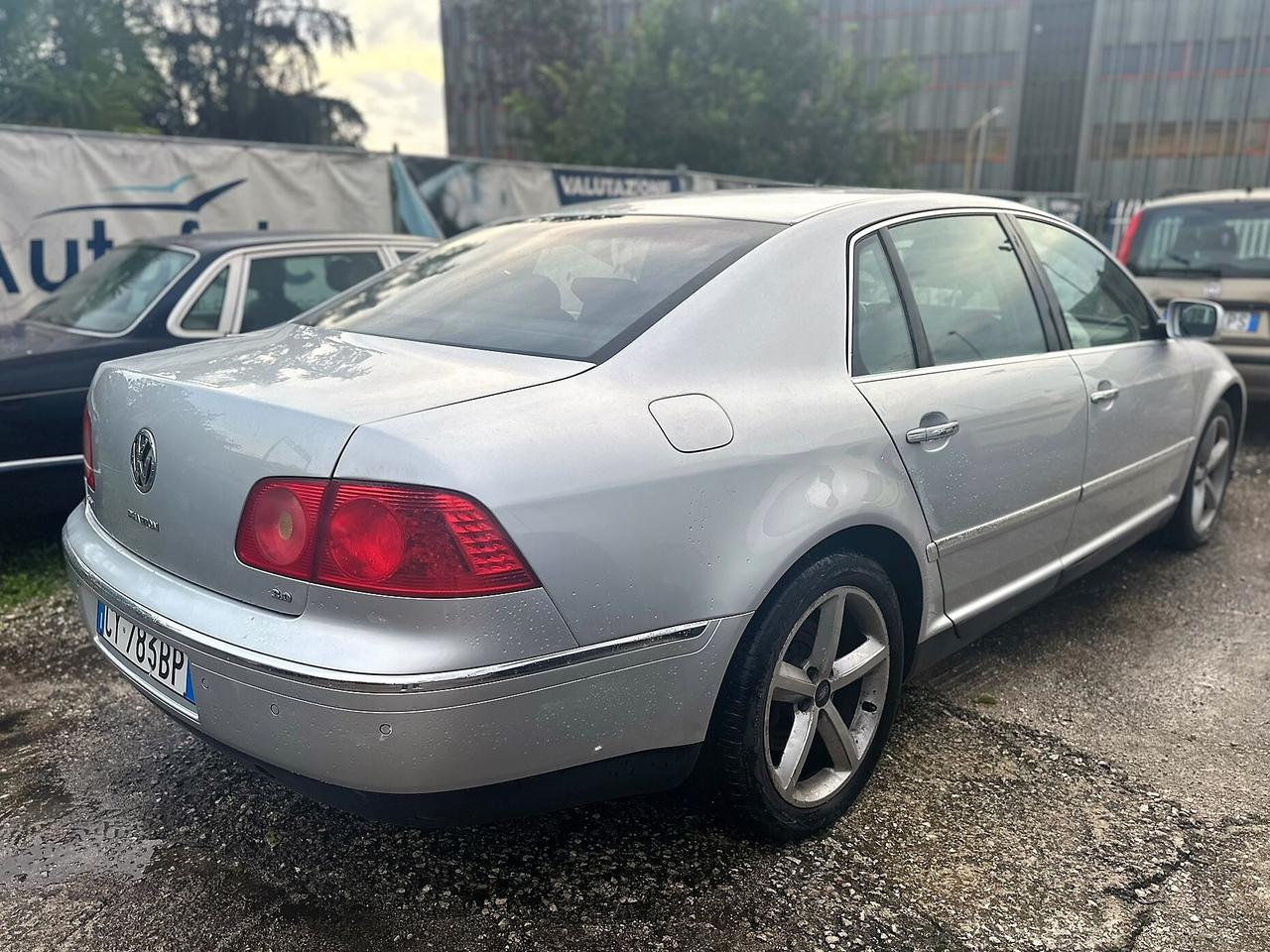 Volkswagen Phaeton 3.0/240 V6 TDI DPF 4mot. tip. 5 posti