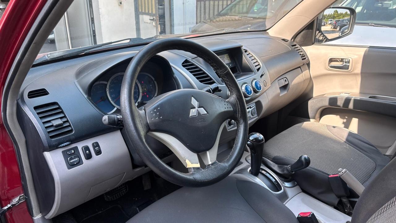 Mitsubishi L200 2.5 DI-D/136CV cambio automatico 4post