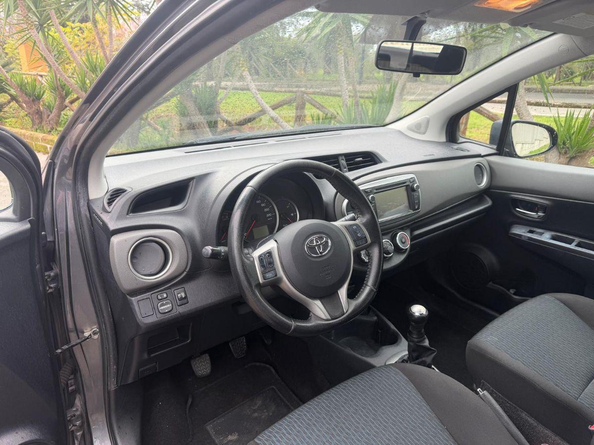 TOYOTA - Yaris - 1.0 5 porte Lounge