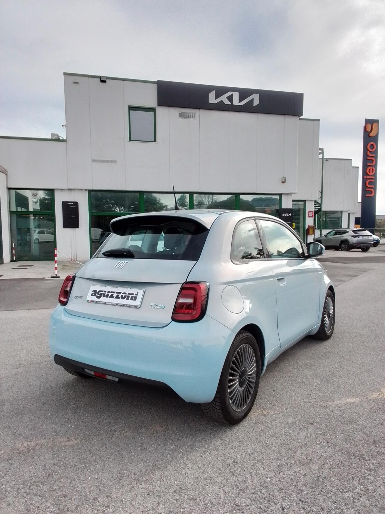 Fiat 500e Berlina 42 kWh Icon