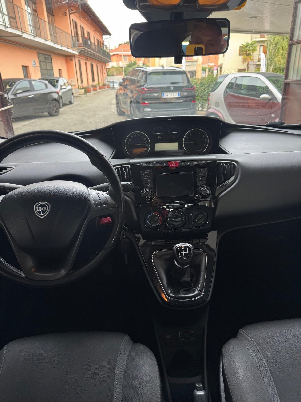 Lancia Ypsilon 1.2 69 CV 5 porte GPL Ecochic Gold