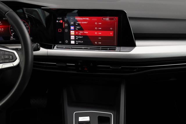 VOLKSWAGEN Golf Variant 1.0 eTSI EVO DSG Life