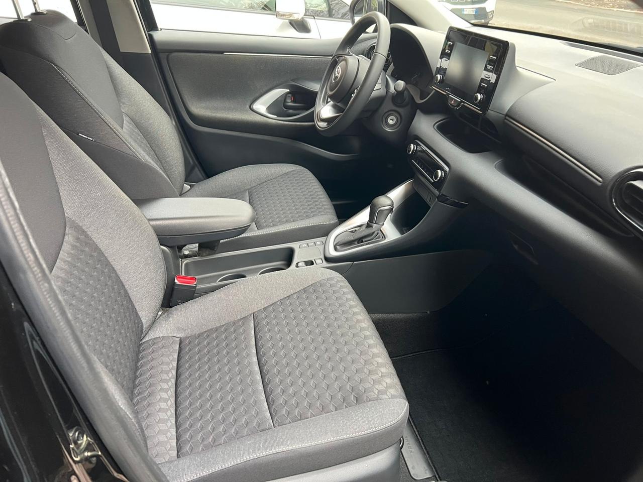 Toyota Yaris 1.5 Hybrid NO OBBL. FINANZ.