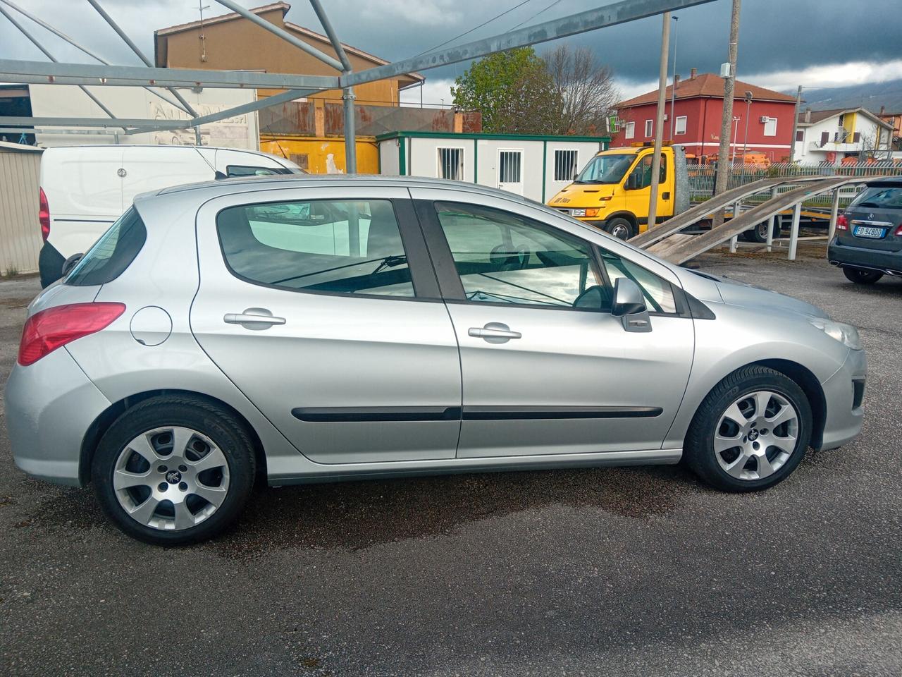 Peugeot 308 1.6 8V HDi 93CV 5p. Access