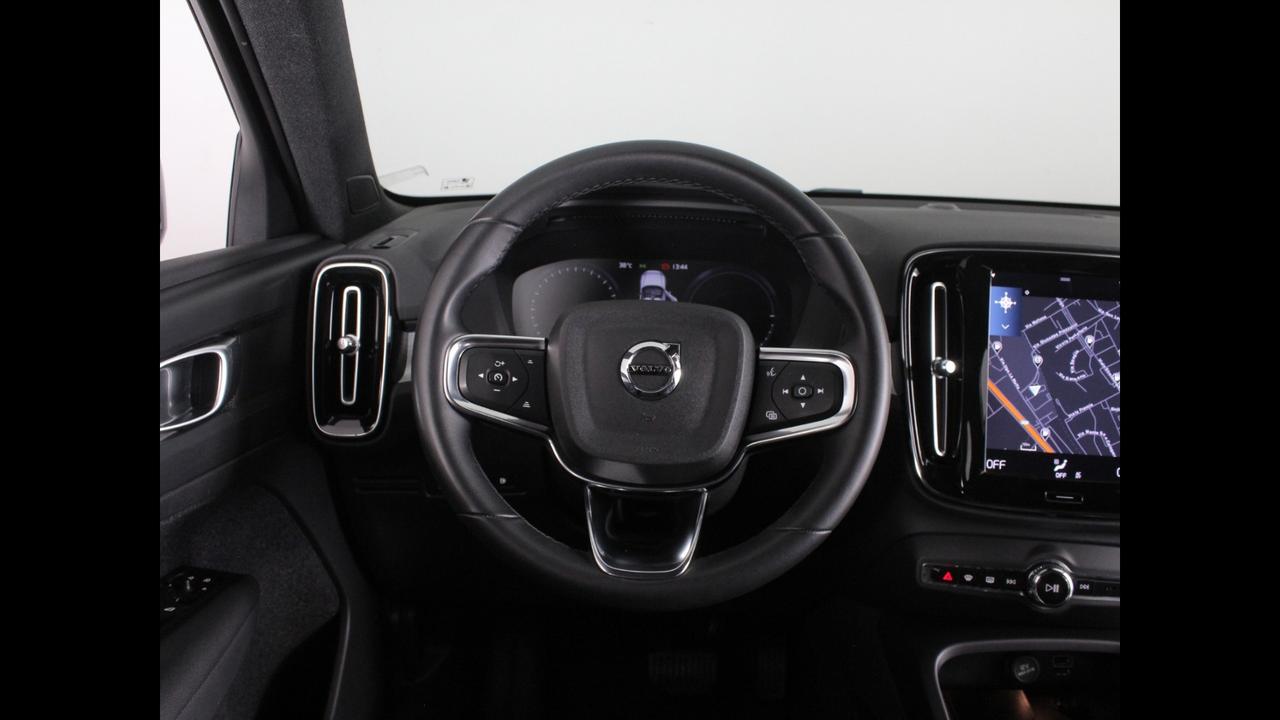 VOLVO XC40 2023 - XC40 1.5 t4 recharge phev Core auto