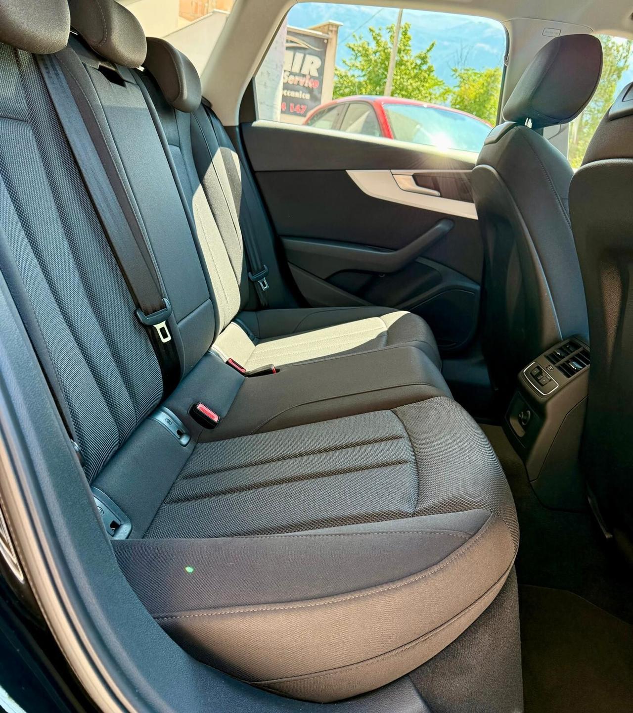 Audi A4 Avant 35 TDI S tronic Business