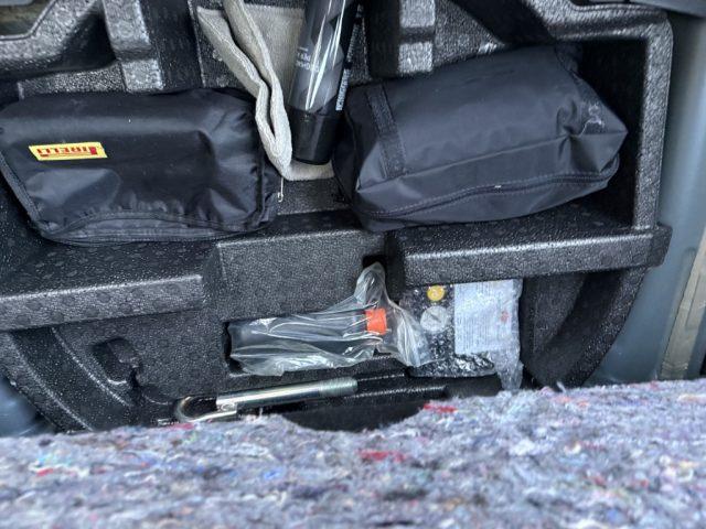 TOYOTA Yaris 1.5 Hybrid 5 porte Cool AUTOMATICA NEOPATENTATO