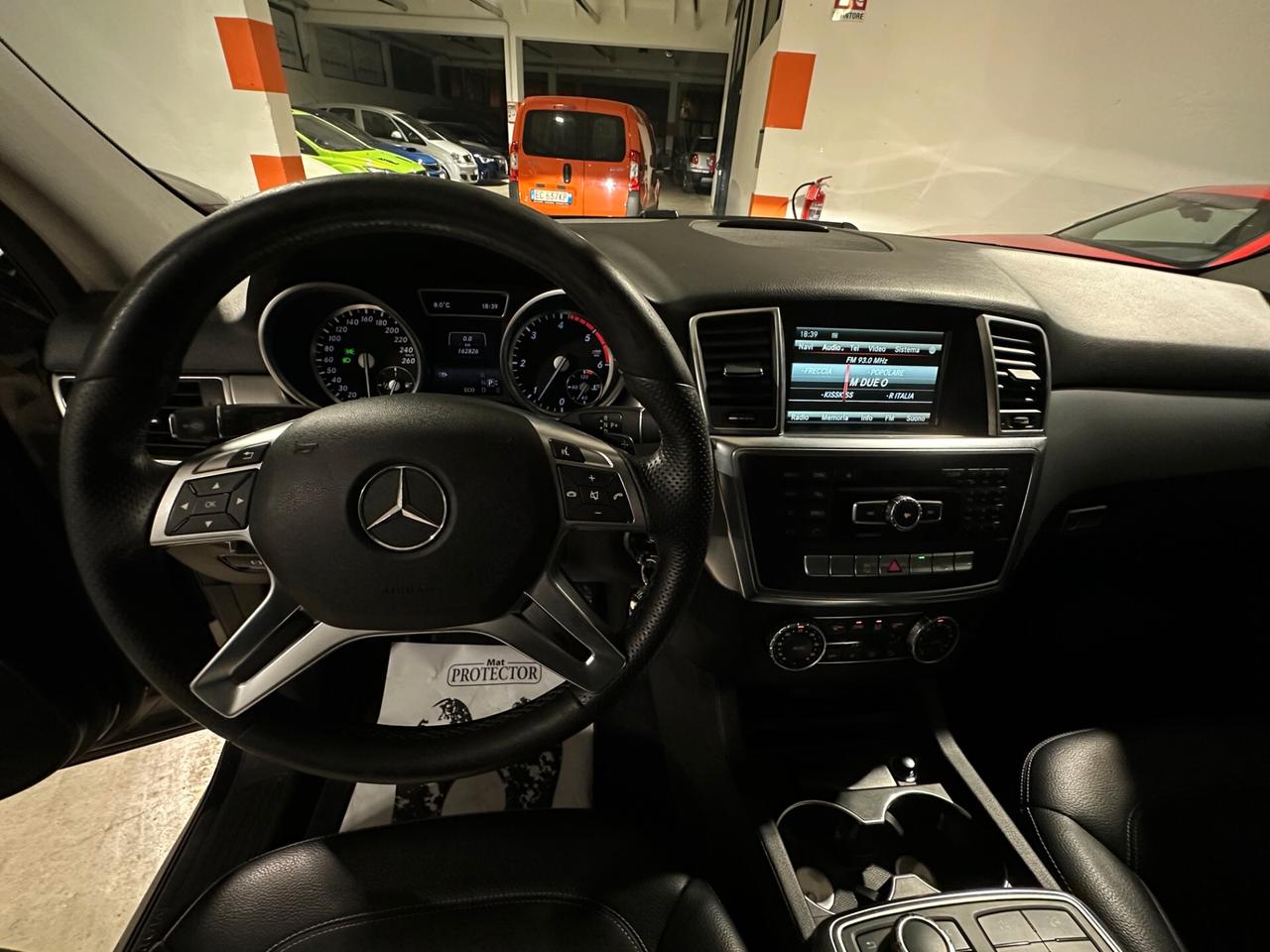 Mercedes-benz ML 250 BlueTEC 4Matic Sport - NAVI LUCI LED