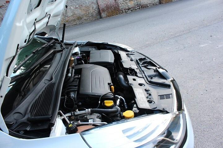 Renault Clio 1.2 75CV GPL 5 porte Live ESTETICA ESEMPLARE COLLAUDO FINO AL 2033 CLIMA NAVI CERCHI LEGA