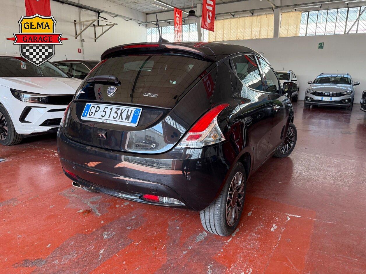Lancia Ypsilon 1.0 firefly hybrid Gold s&s 70cv 5p.ti