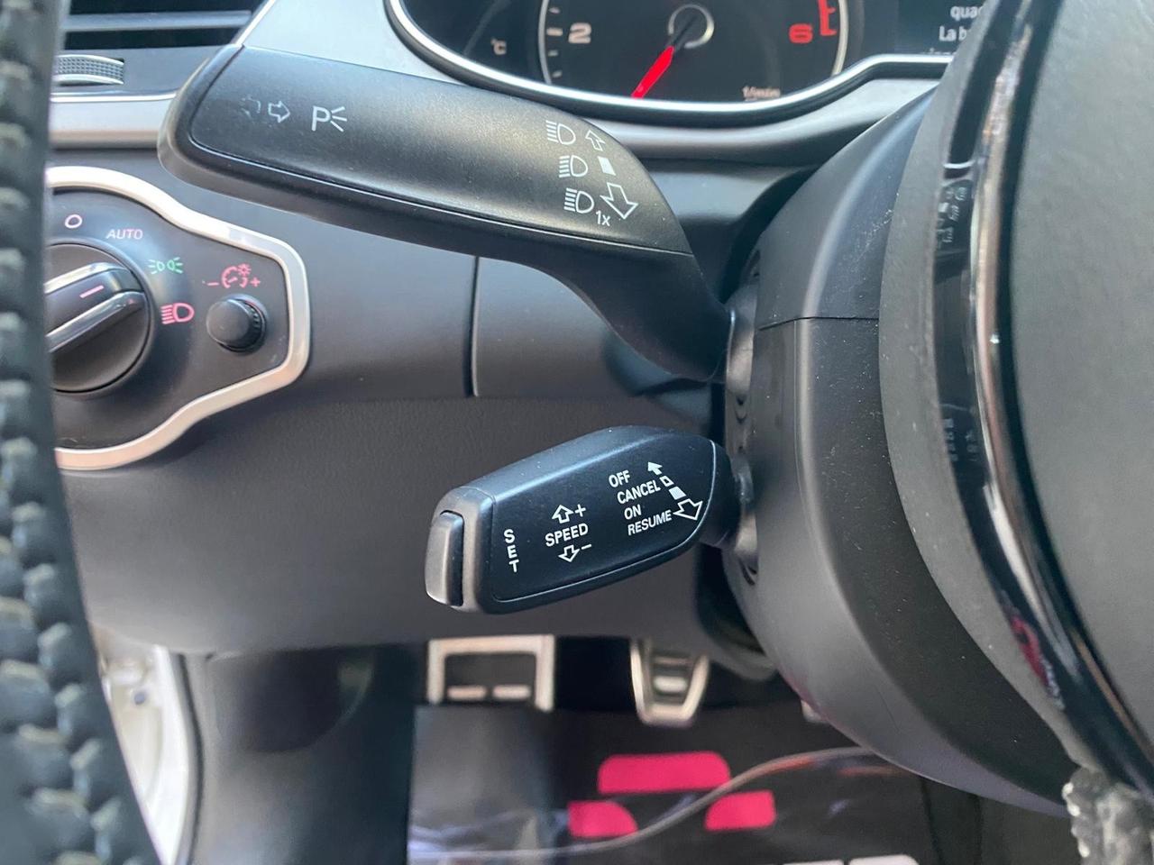 AUDI A4 Avant S-LINE 2.0 TDI LED 2013