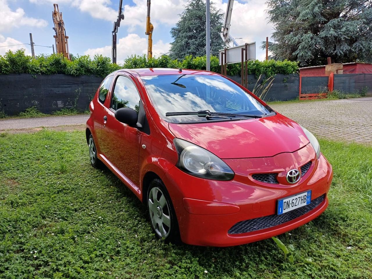 Toyota Aygo 1.0 12V VVT-i 3 porte Sol