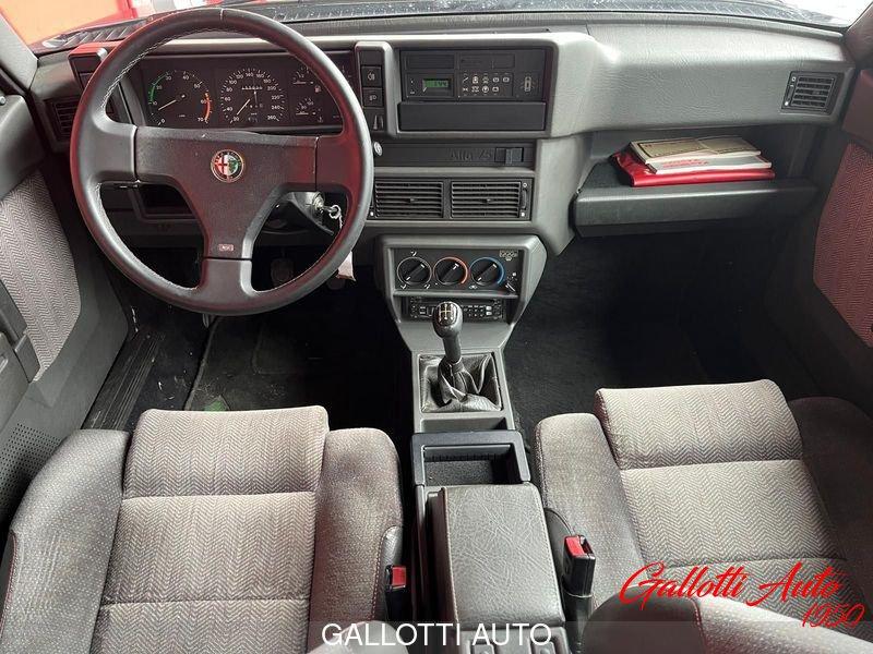 Alfa Romeo 75 3.0i V6 America