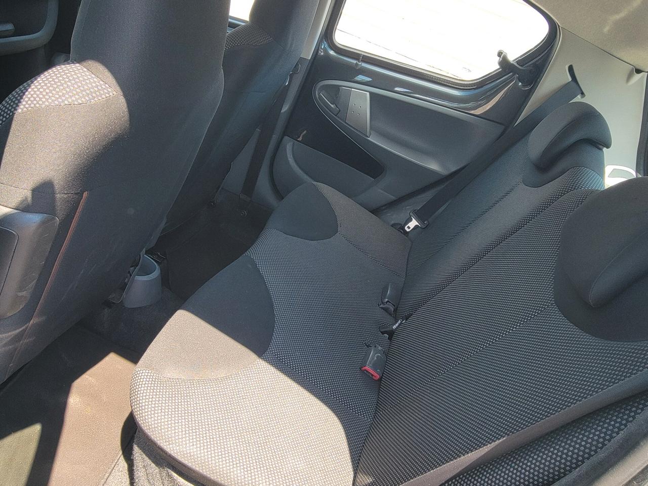 Toyota Aygo 1.0 12V VVT-i 5 porte AUTOMATICA