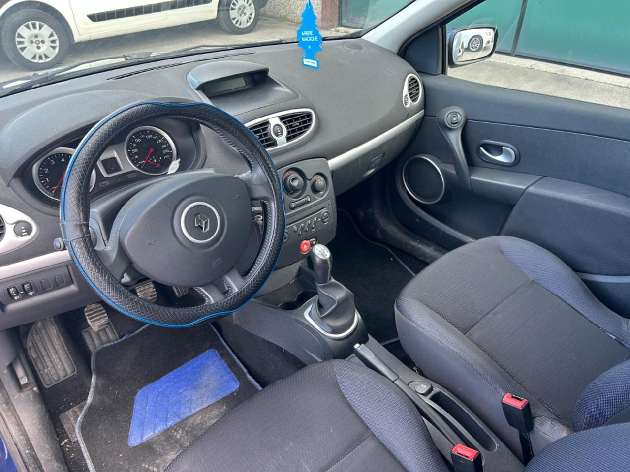 Renault Clio 1.2 16V 3 porte Confort