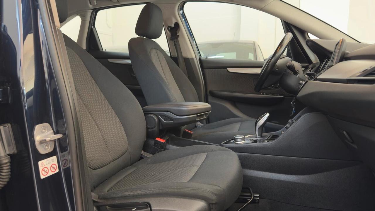 Bmw 2er Active Tourer 220d Advantage aut.