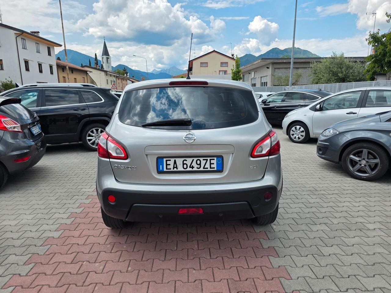 Nissan Qashqai 2.0 dCi DPF Tekna