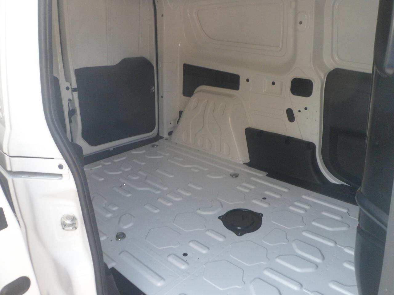 Fiat Doblo furgone maxi tetto alto
