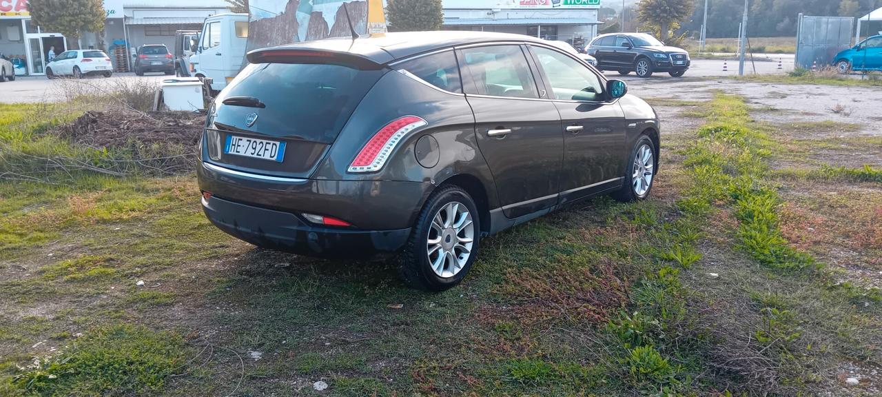 Lancia Delta 1.6 MJT DPF Platino