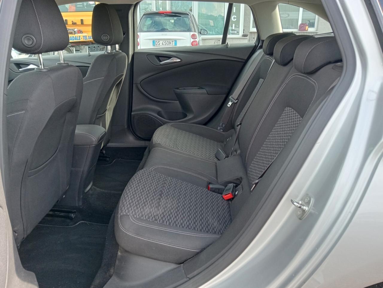 Opel Astra 1.6 CDTi 110CV Sports Tourer Business